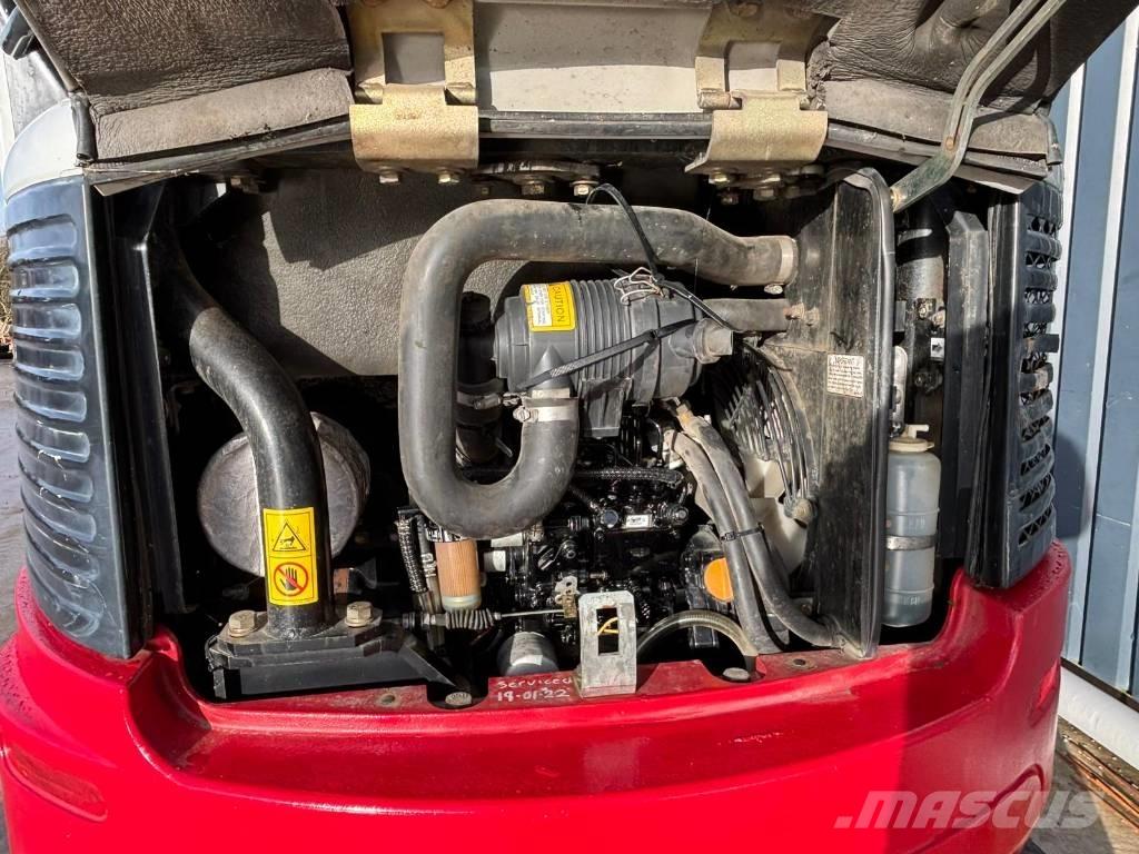 Takeuchi TB 23 R Mini rýpadla < 7t