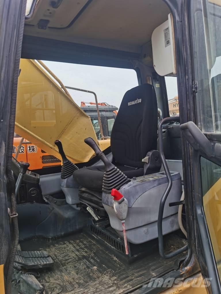 Komatsu PC200-7 Pásová rýpadla