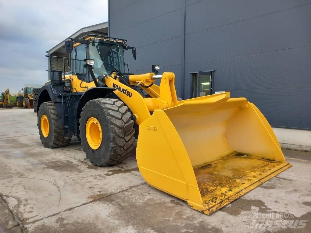 Komatsu WA480-8E0 Kolové nakladače