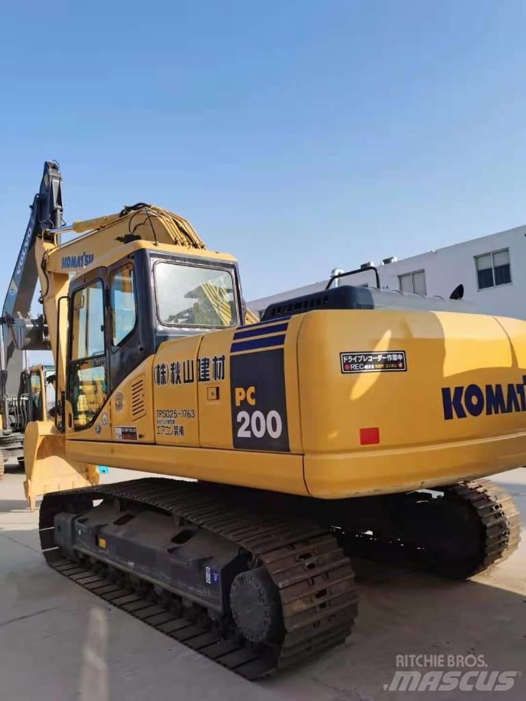 Komatsu PC 200-7 Pásová rýpadla