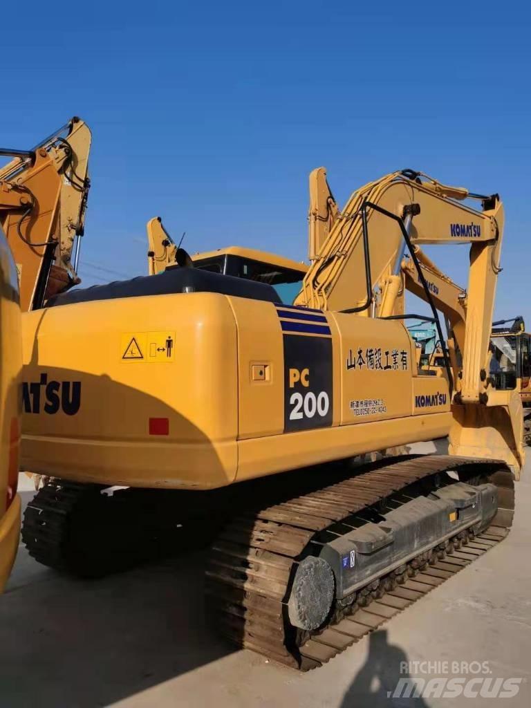 Komatsu PC 200-7 Pásová rýpadla