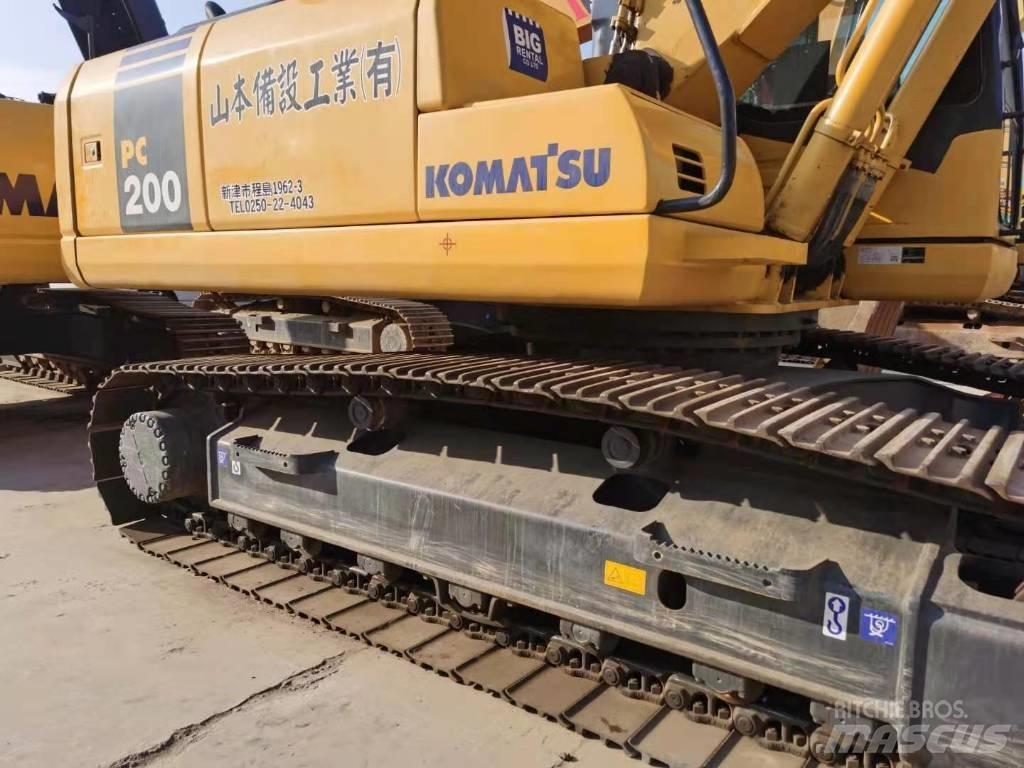 Komatsu PC 200-7 Pásová rýpadla