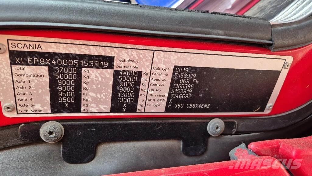 Scania p 380 Univerzální terénní jeřáby