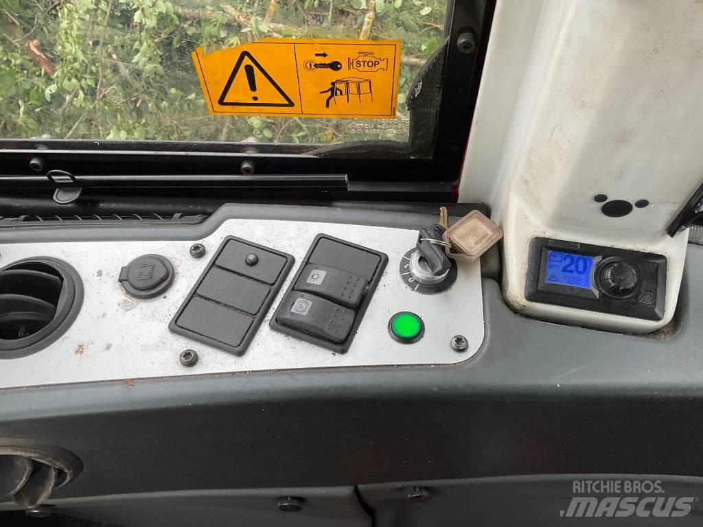 Komatsu 845 Vyvážecí traktory
