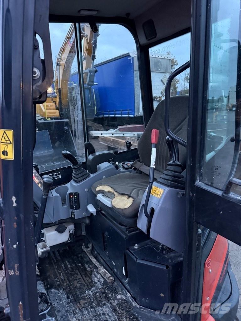 Kubota U 27-4 Mini rýpadla < 7t