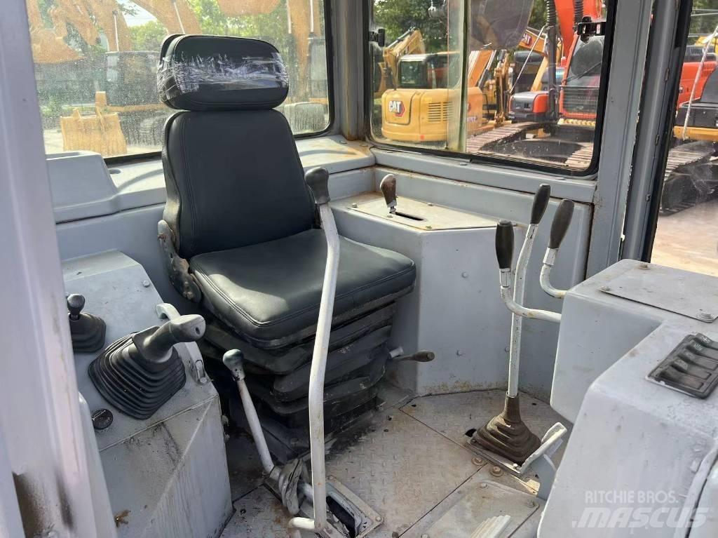 CAT D 6 G LGP II Pásové dozery