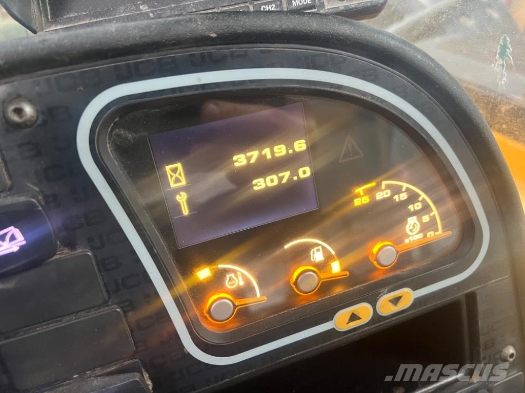 JCB 535-140 Teleskopické manipulátory