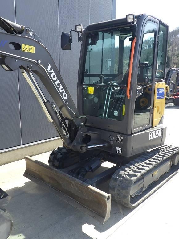 Volvo ECR 25 D Mini rýpadla < 7t