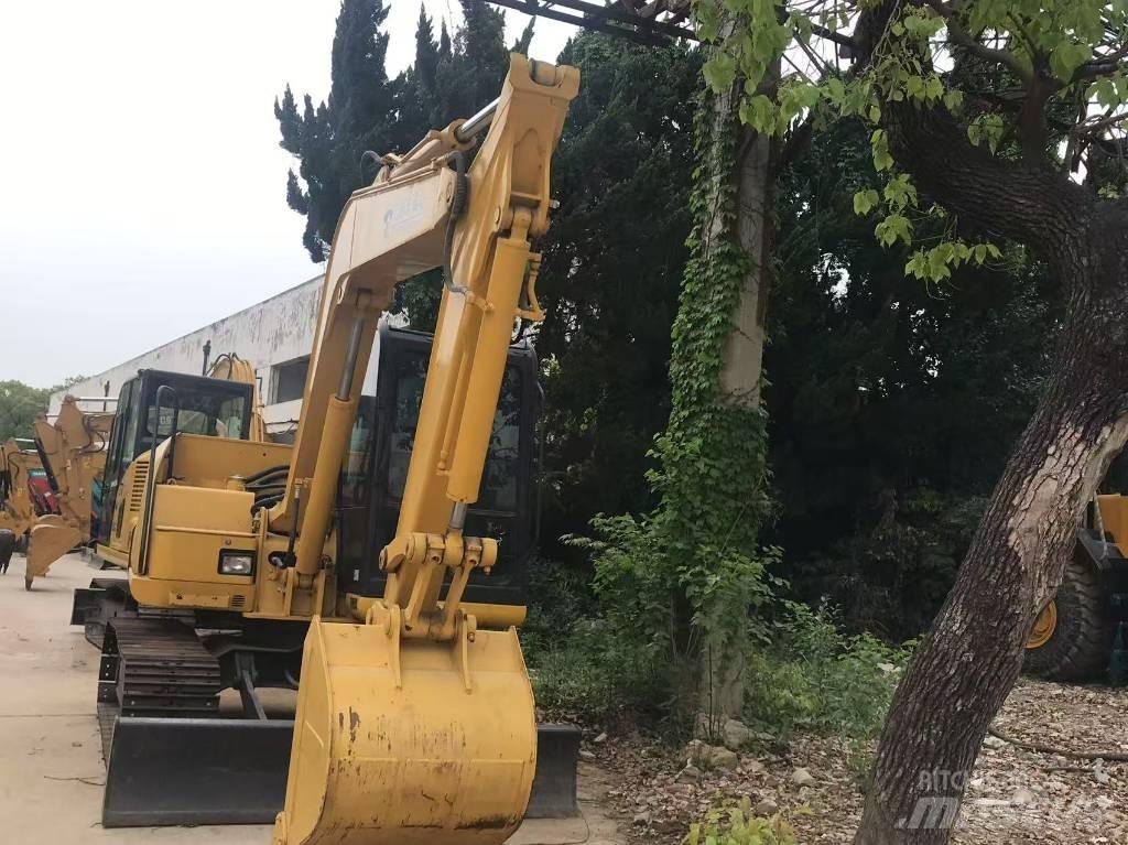 Komatsu PC 70 Pásová rýpadla