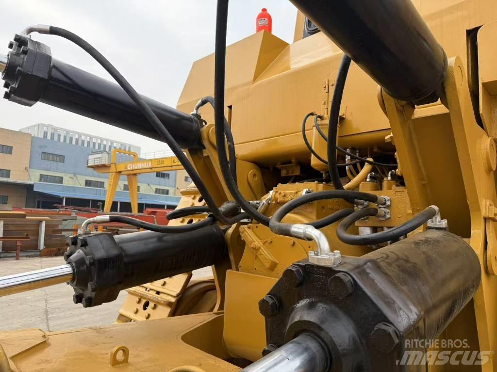 CAT D 10 R Pásové dozery