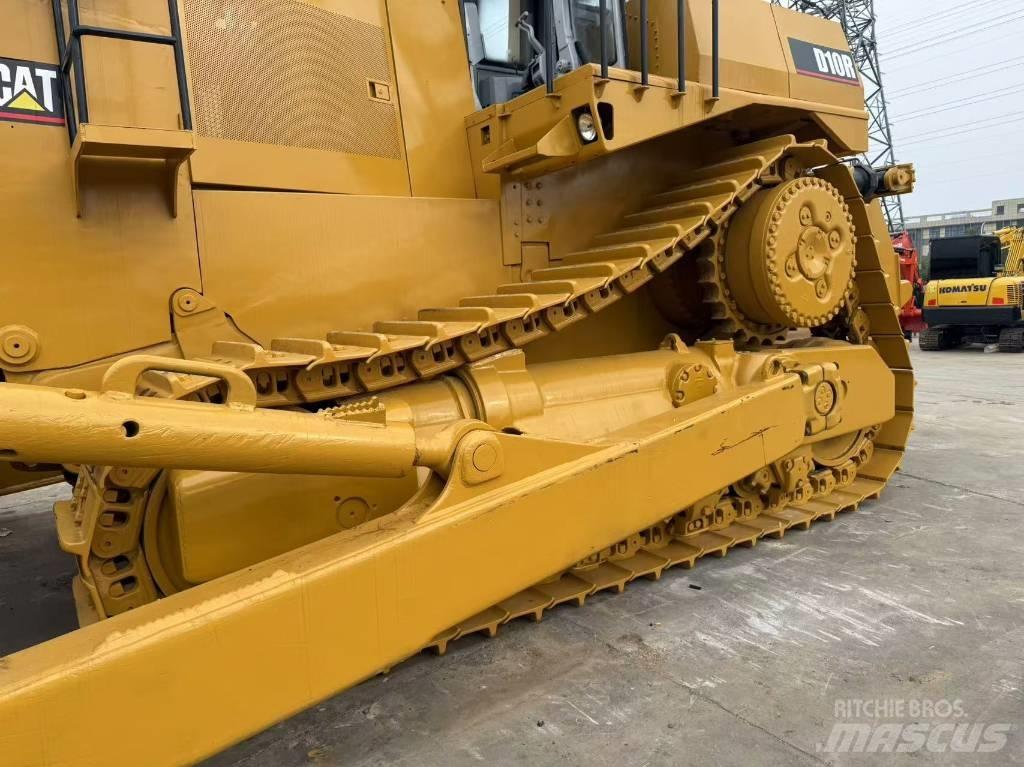 CAT D 10 R Pásové dozery