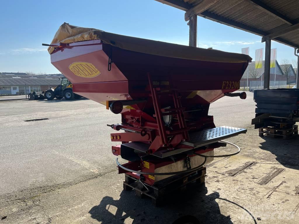 Bredal F2 3200 Rozmetadla chlévské mrvy