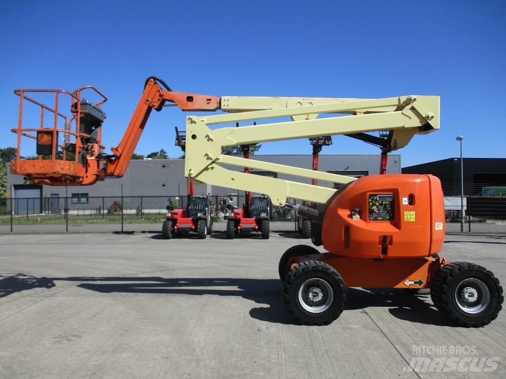 JLG 450 AJ (895) Kompaktní samohybné kloubové plošiny