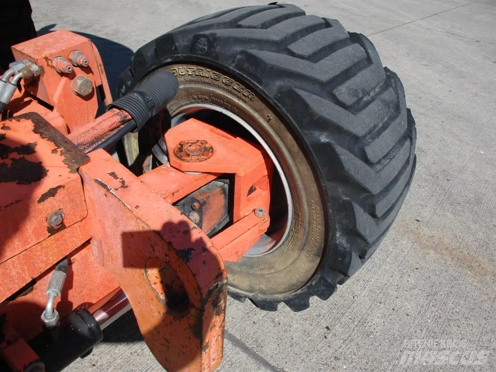 JLG 450 AJ (895) Kompaktní samohybné kloubové plošiny