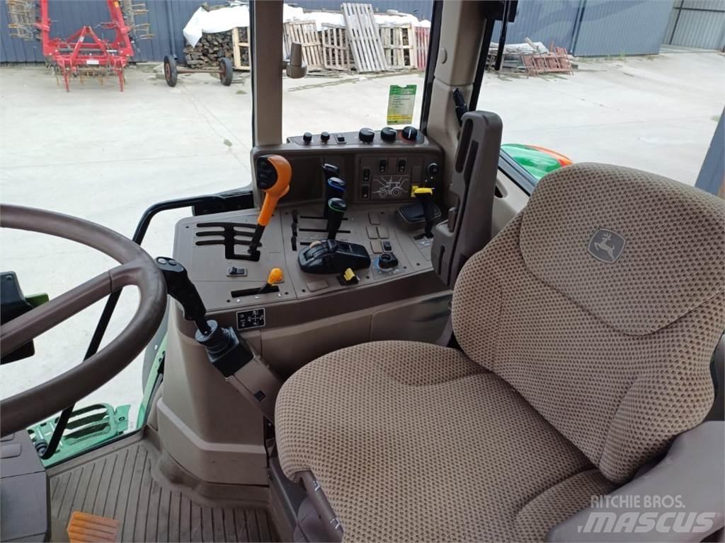 John Deere 6115 M Traktory