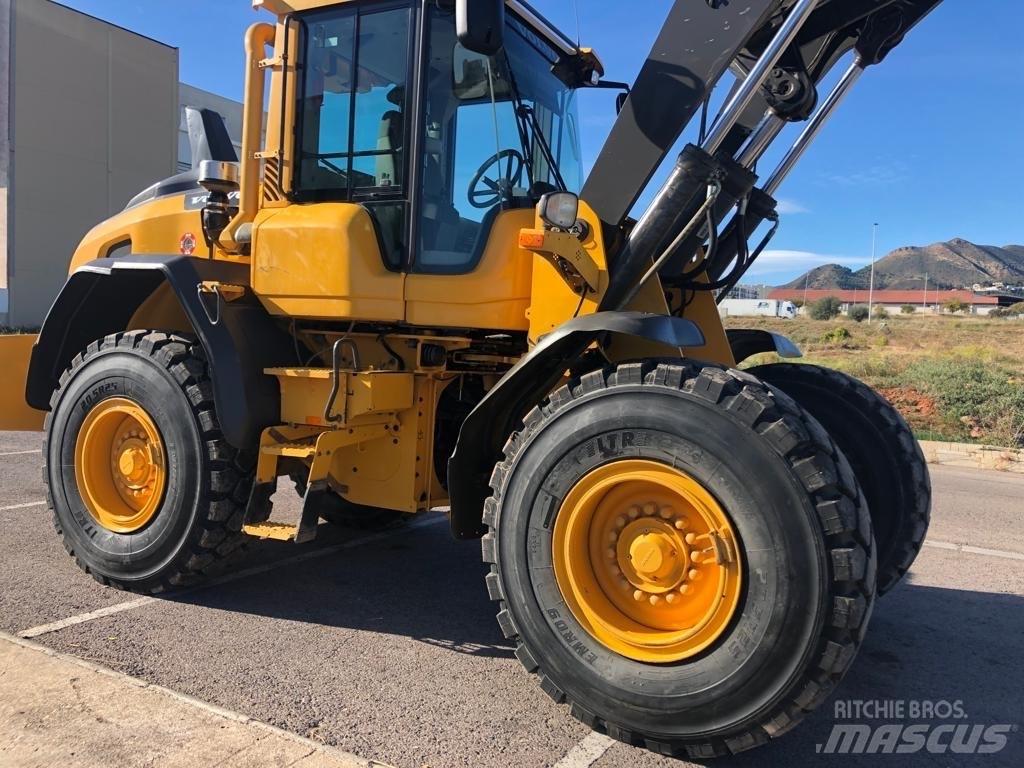 Volvo L90H Kolové nakladače