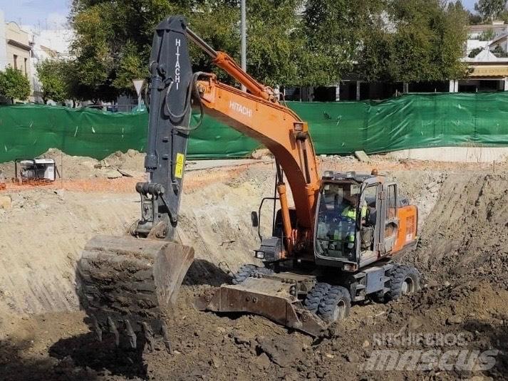 Hitachi ZX 210 W Kolová rýpadla