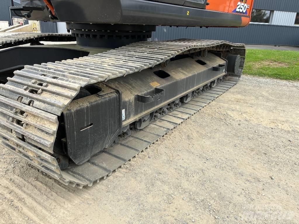 Hitachi ZX250LC-6 Pásová rýpadla