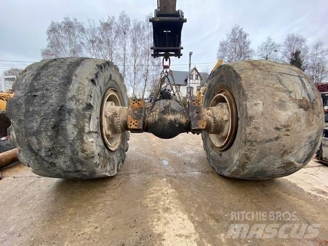 CAT 992 C Nápravy