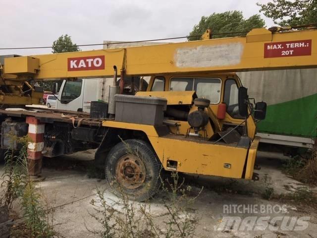 Kato KR 20 Jeřáby pro těžký terén