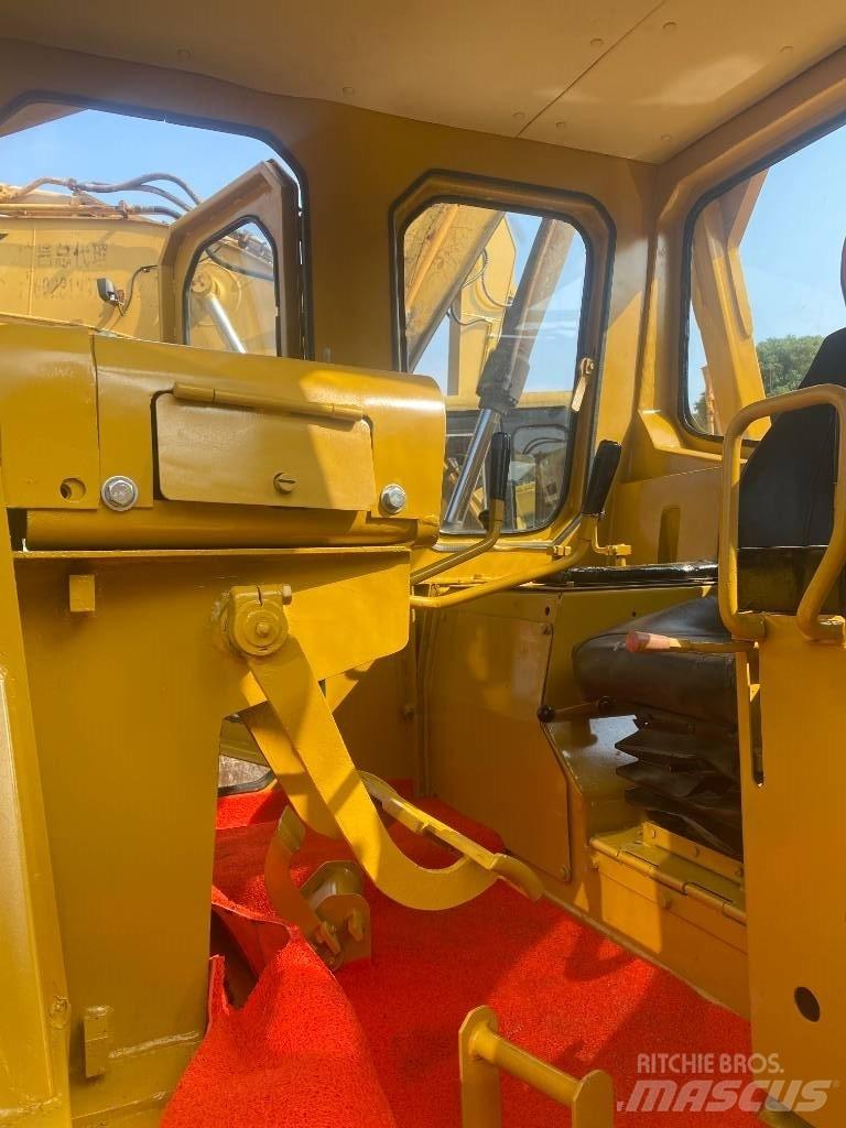 CAT D 8 K Pásové dozery