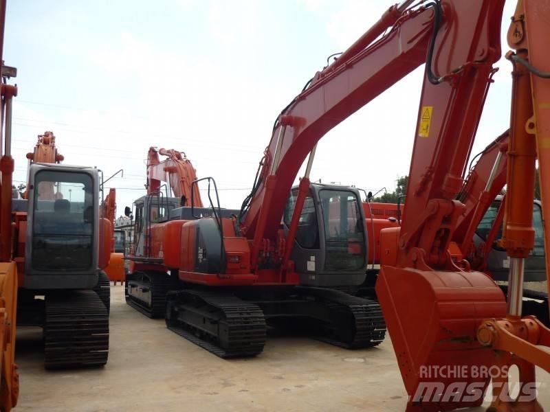 Hitachi ZX 225 US Pásová rýpadla