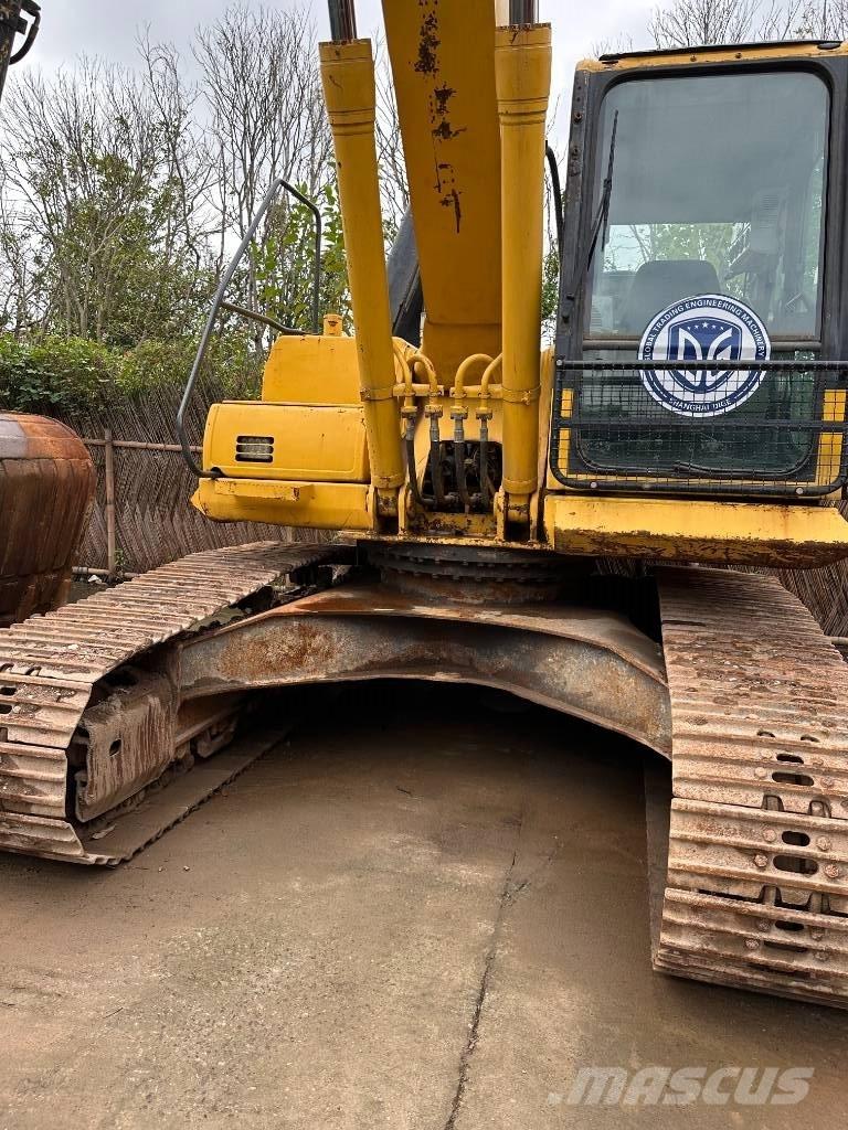 Komatsu PC 220-8 Pásová rýpadla