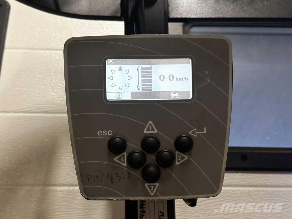 Rocla SST 16 AC Samohybné vozíky