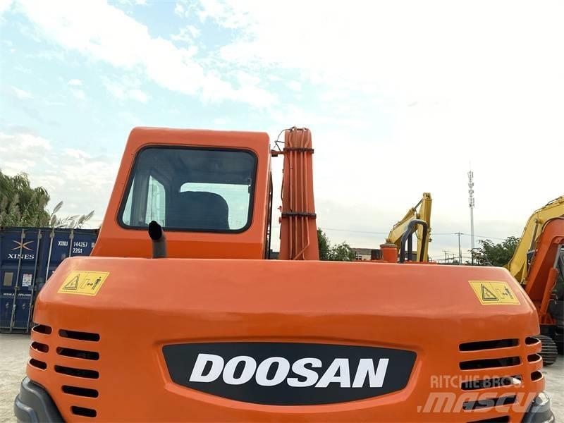 Doosan DH 80 Pásová rýpadla