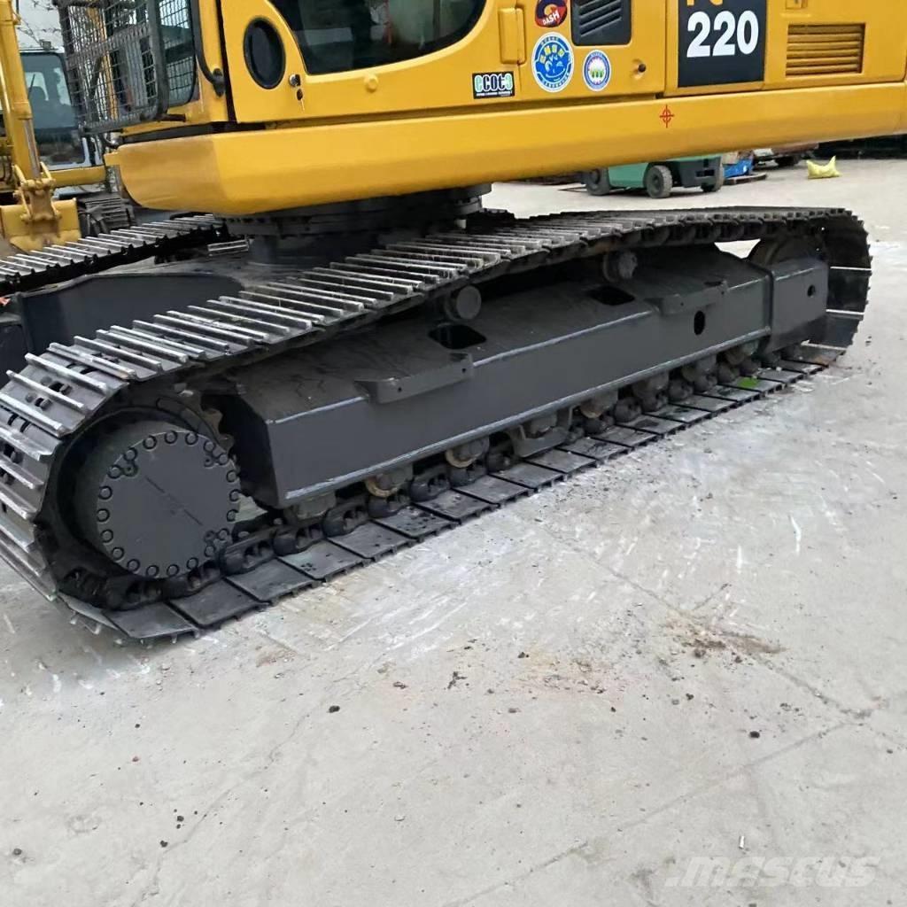 Komatsu PC 220 Pásová rýpadla