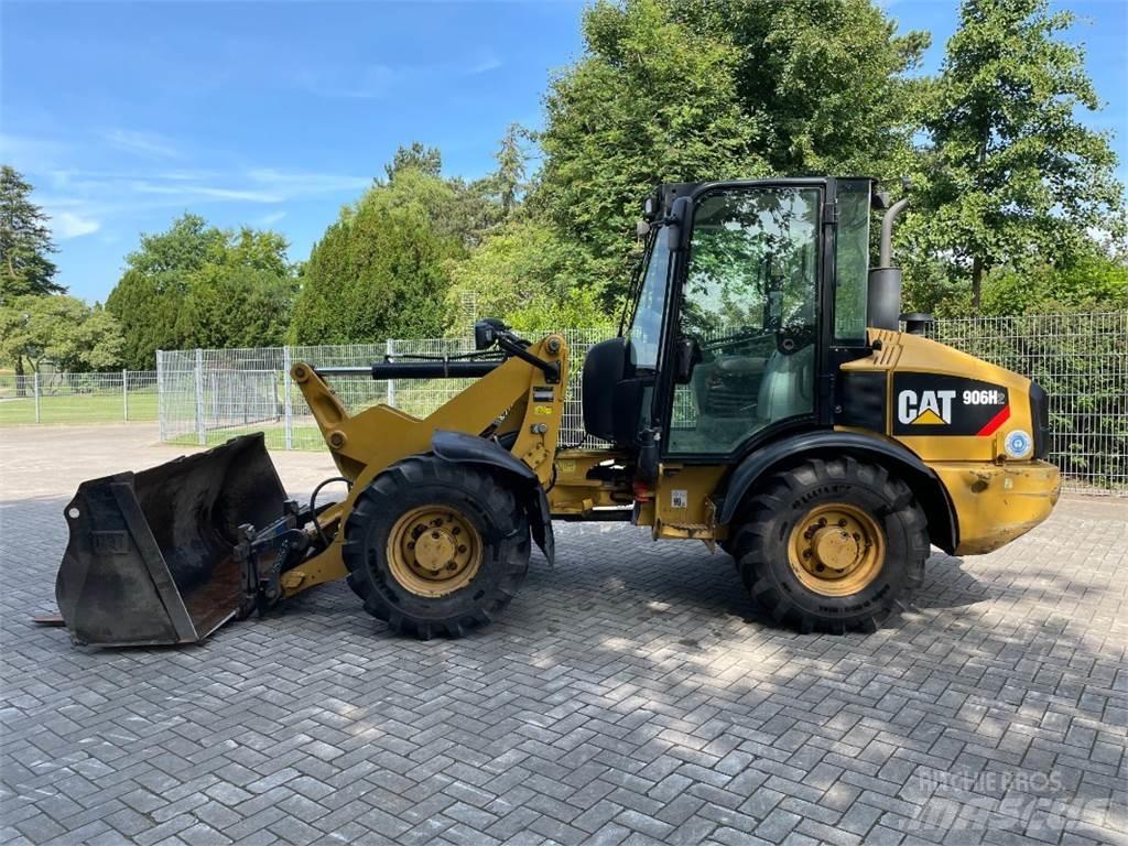CAT 906H2 Kolové nakladače