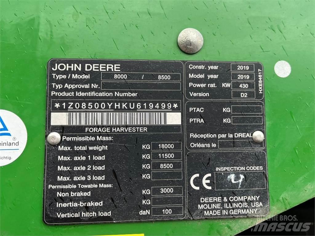 John Deere 8500 Sklízecí řezačka