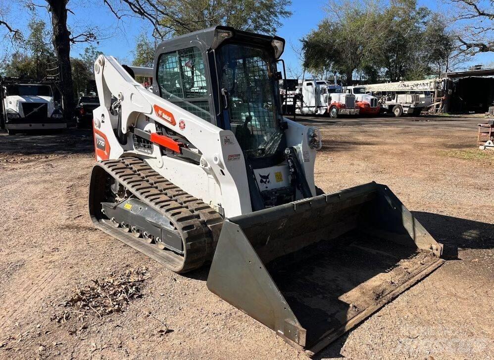 Bobcat T 770 Smykem řízené nakladače