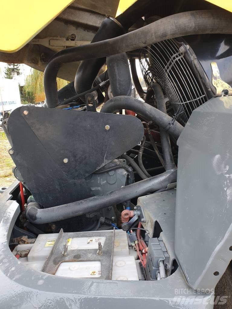 Liebherr L 524 Kolové nakladače
