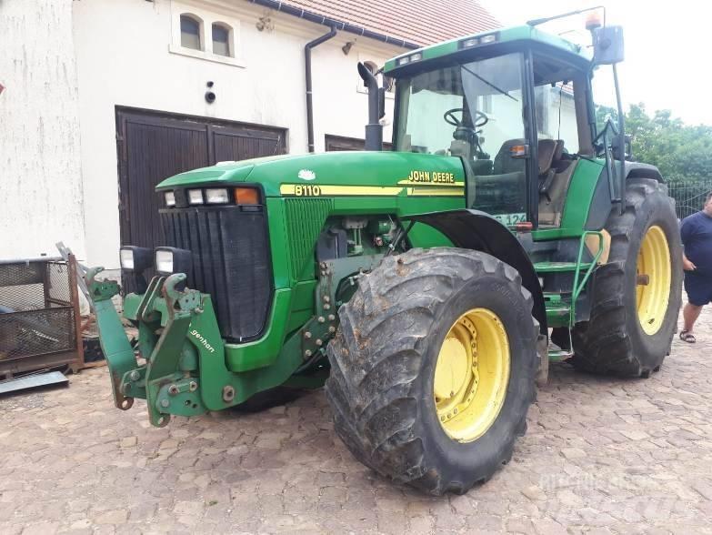 John Deere 8110 Traktory
