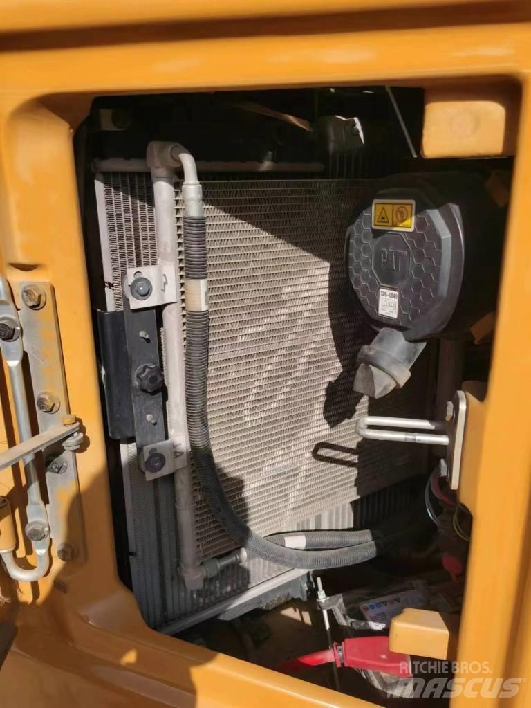 CAT 306 Mini rýpadla < 7t
