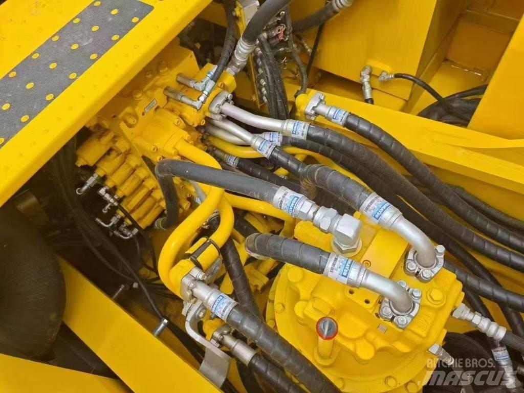 Komatsu 360-8 Pásová rýpadla