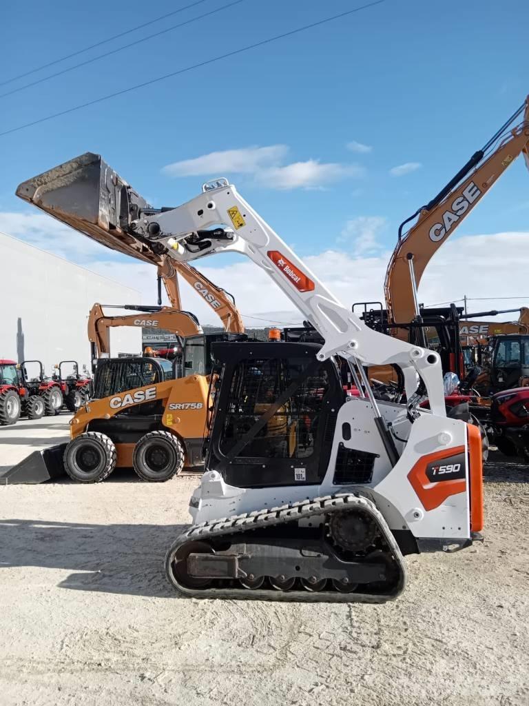 Bobcat T 590 Smykem řízené nakladače