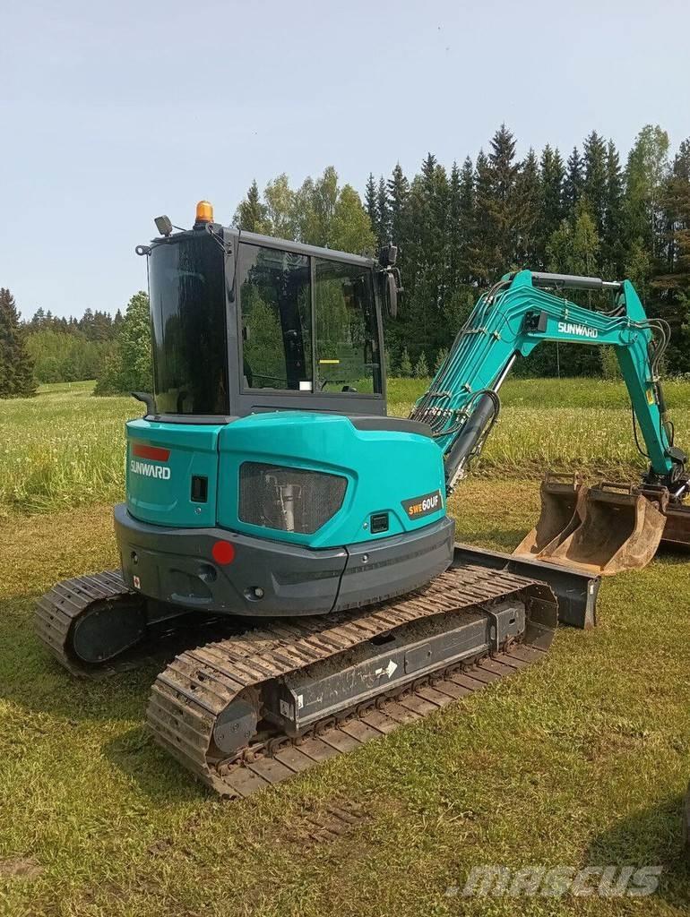 Sunward SWE60UF Midi rýpadla 7t - 12t