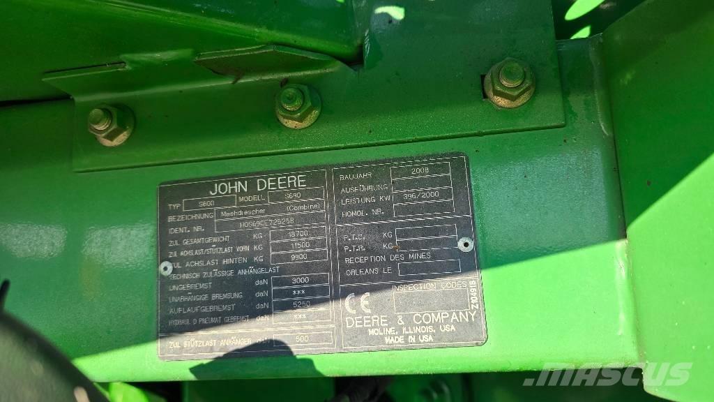 John Deere S 690 i Sklízecí mlátičky