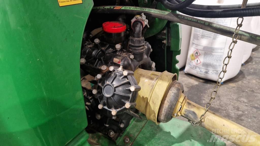 John Deere 962 i Tažené postřikovače