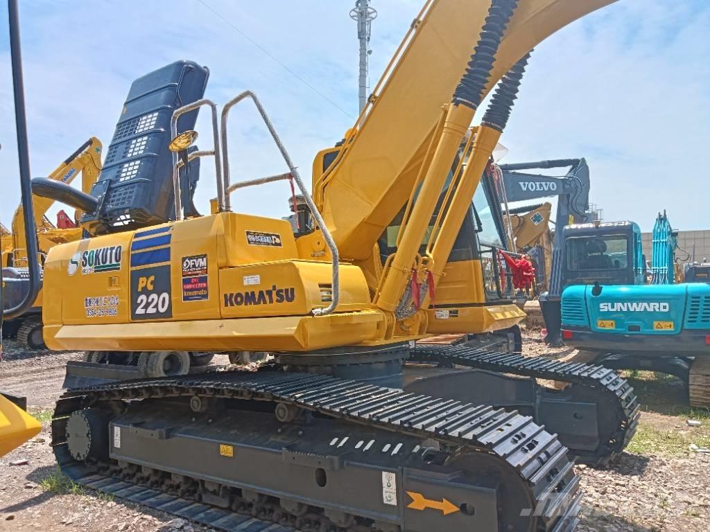 Komatsu PC 220-8 Pásová rýpadla