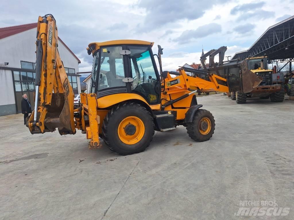 JCB 3CX Rýpadlo-nakladače