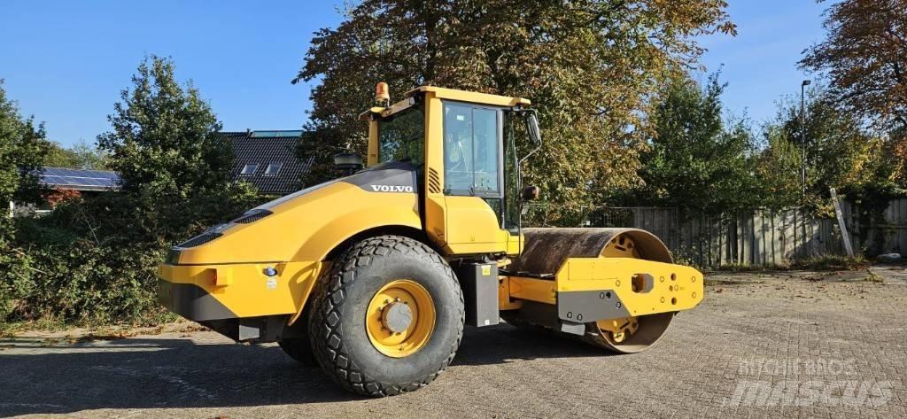 Volvo SD 135 B Tahačové válce