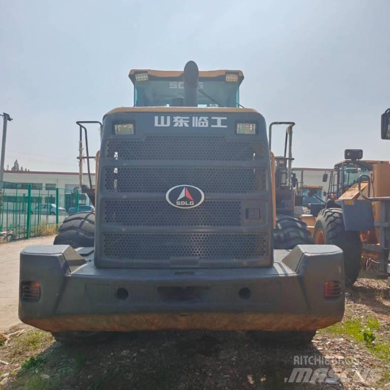SDLG L 955 F Kolové nakladače