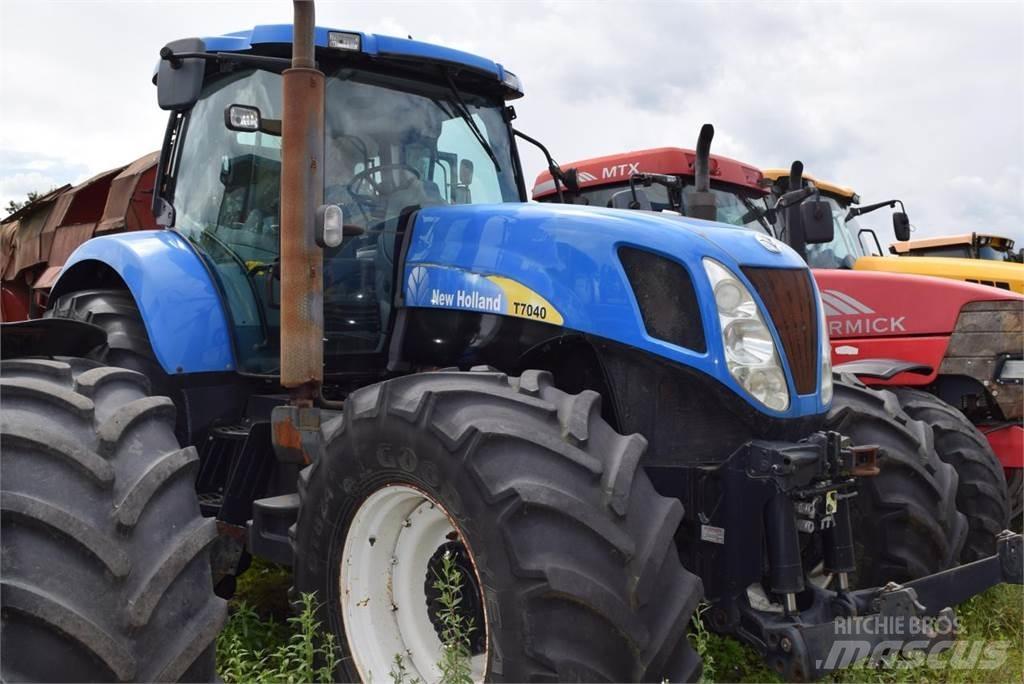 New Holland T 7040 Traktory