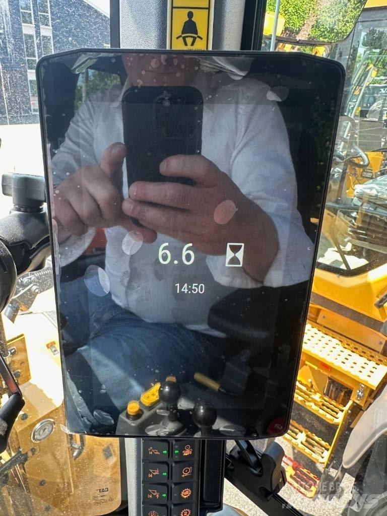 CAT 938 Kolové nakladače