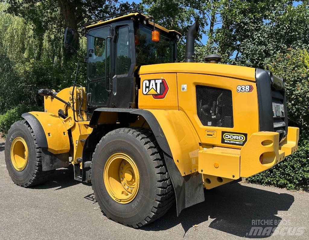 CAT 938 Kolové nakladače