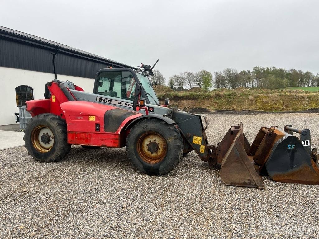 Massey Ferguson 8937 Teleskopické manipulátory