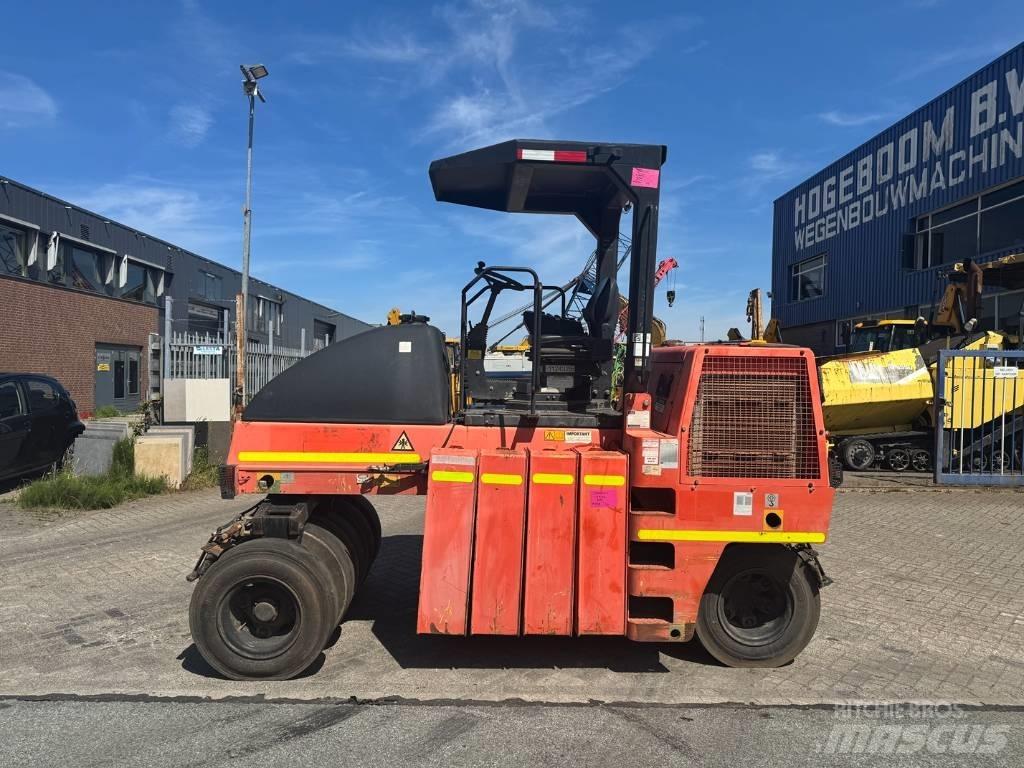Dynapac CP 142 Pneumatikové válce